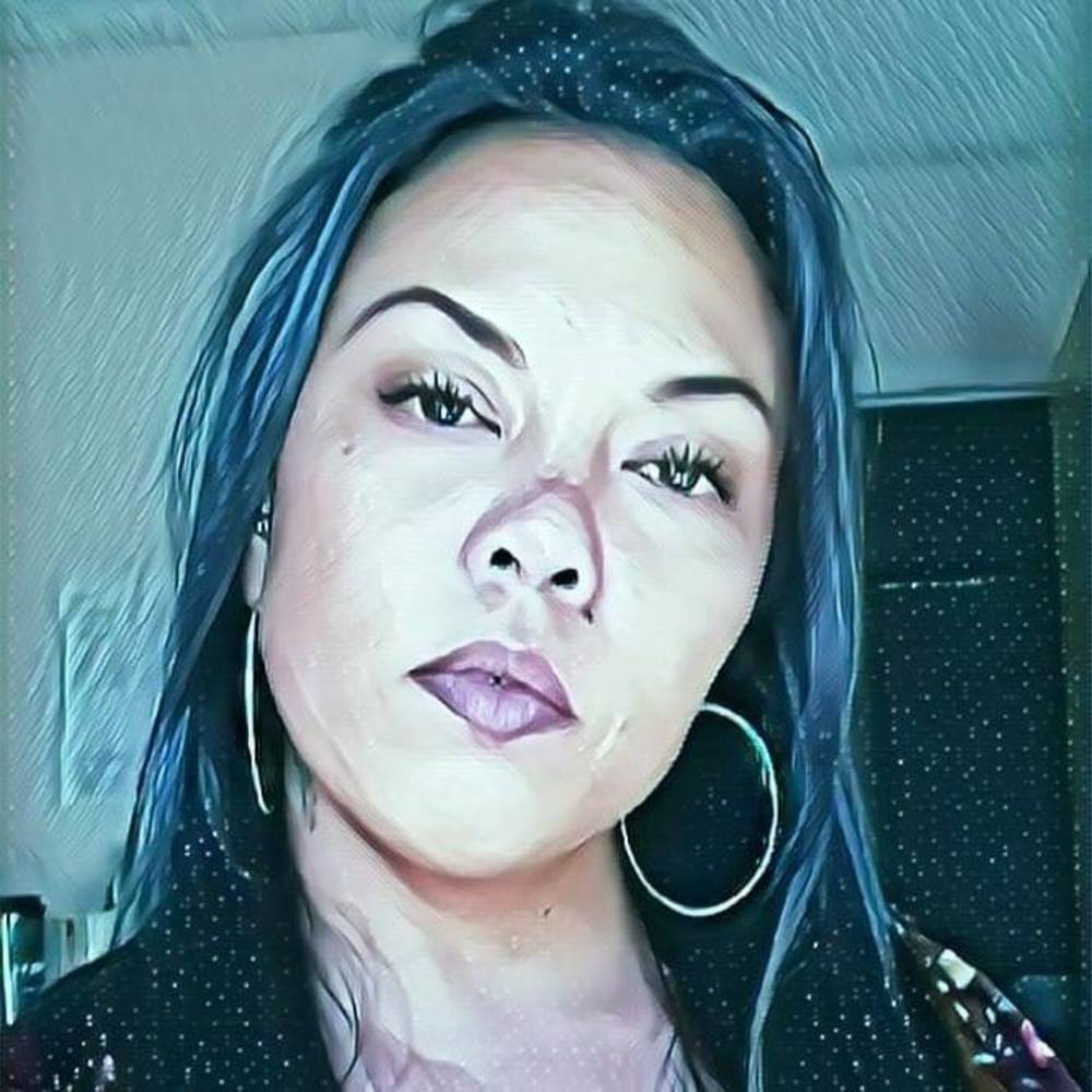 Meet your Posher, Leilani